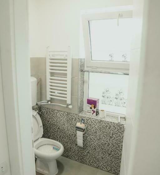 Economy Triple Room, Apartmani Pause