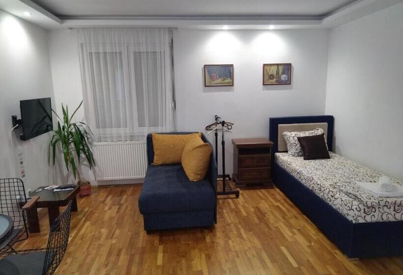 Economy Triple Room, Apartmani Pause