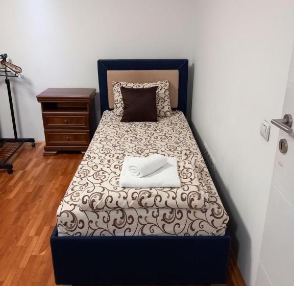 Economy Triple Room, Apartmani Pause