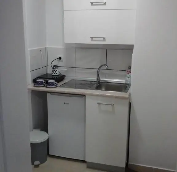 اتاق کلاسیک چهارنفره, Apartmani Pause
