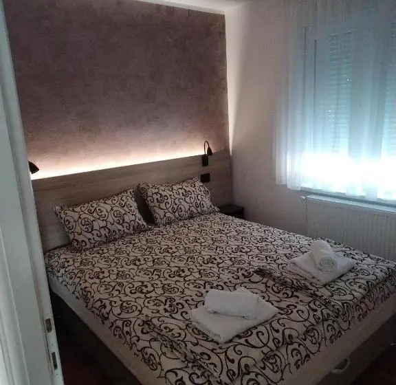 آپارتمان 1 خوابه همکف, Apartmani Pause