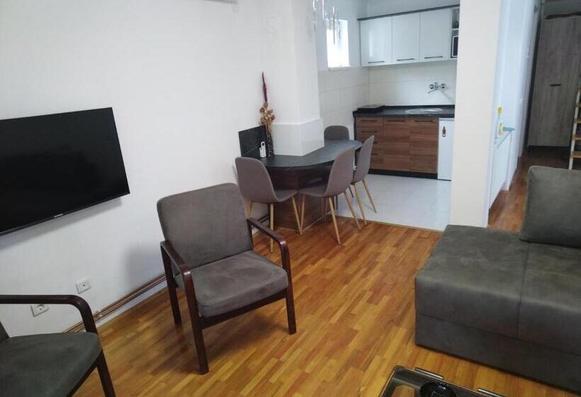 آپارتمان 1 خوابه همکف, Apartmani Pause