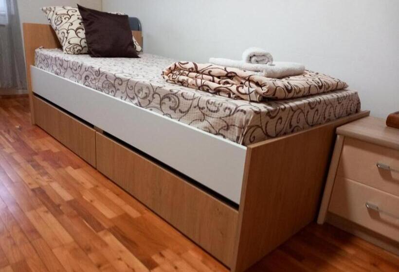 اتاق کلاسیک چهارنفره, Apartmani Pause