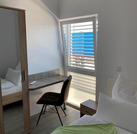 חדר סטנדרט יחיד, Twt Motel