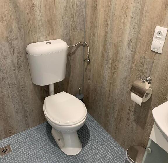 חדר סטנדרט יחיד, Twt Motel