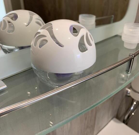 חדר סטנדרט, Twt Motel