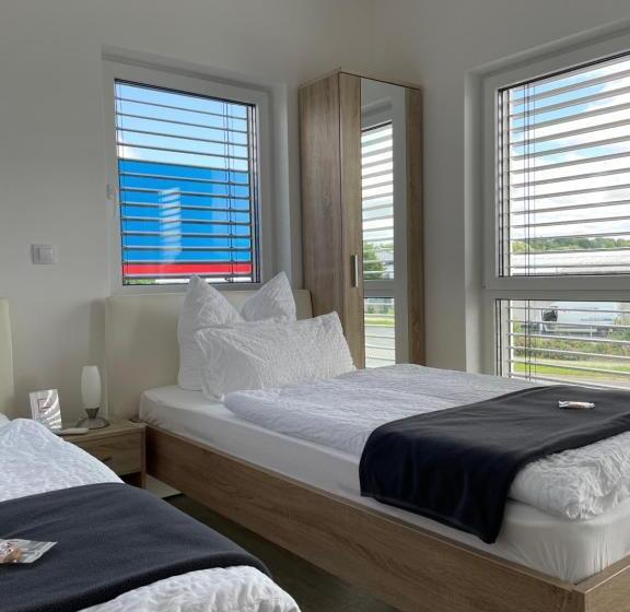 Номер Стандарт, Twt Motel