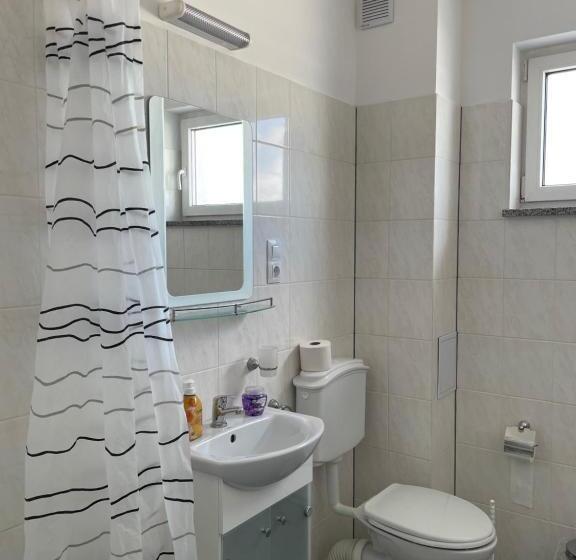 חדר סטודיו סטנדרד, Twt Motel