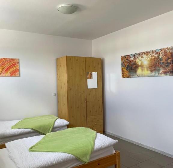 Студия Стандарт, Twt Motel