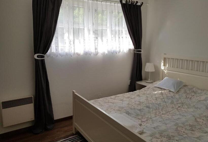 Номер Deluxe, čertovka Peklo