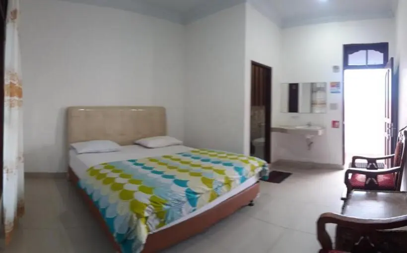 スタンダードルーム, Wisma Sibayak Guesthouse Berastagi