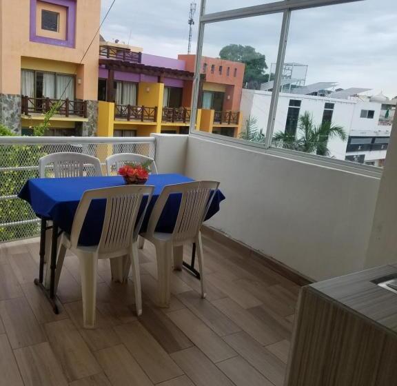 Семейное Бунгало, Los Bungalitos