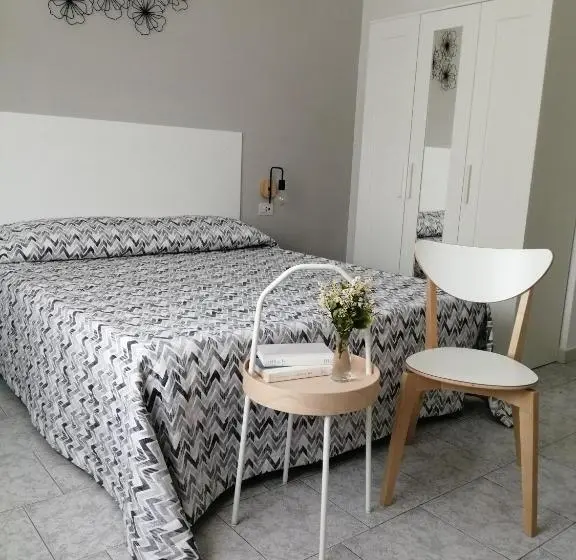 Standard Kolmen Hengen Huone, Il Magnolia