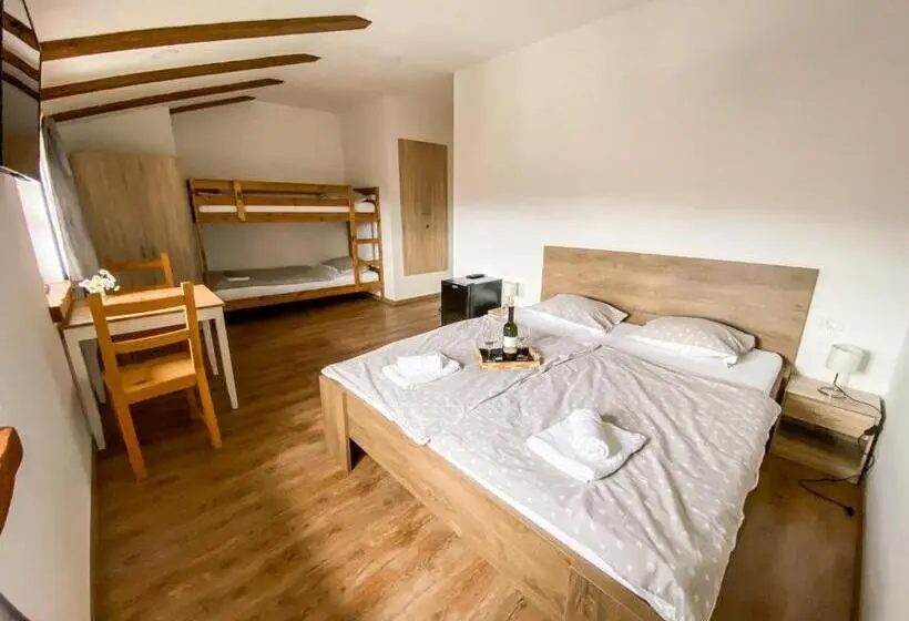 اتاق استاندارد چهار تخته, Boutique Rooms& Winery žorž