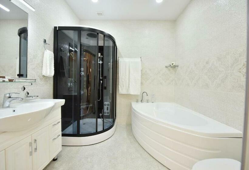 سوئیت با تخت بزرگ, Simma Hotel Spa & Waterpark