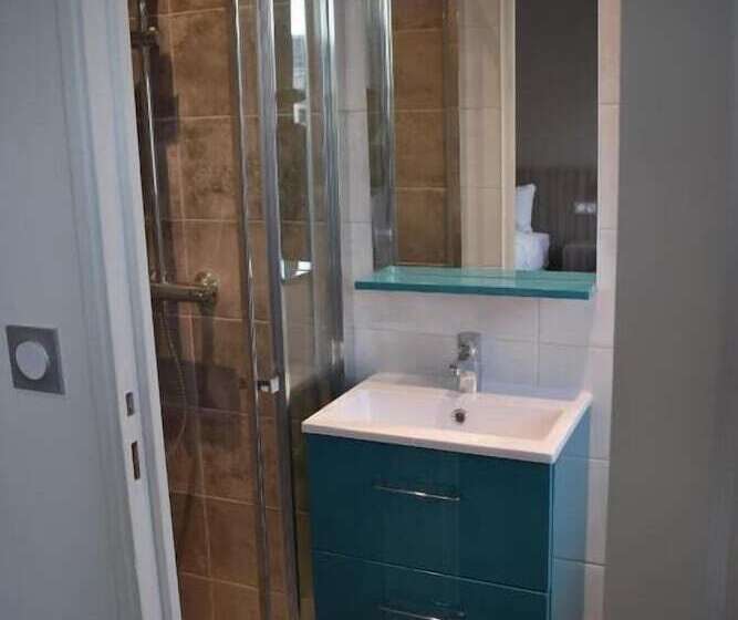 デラックストリプルルーム, Puy De Dome