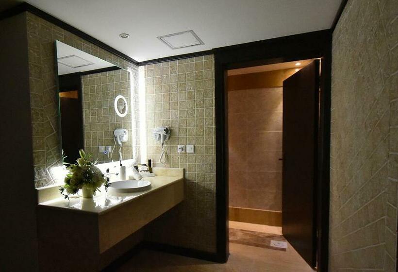 Президентский Люкс, The District Hotel Najran