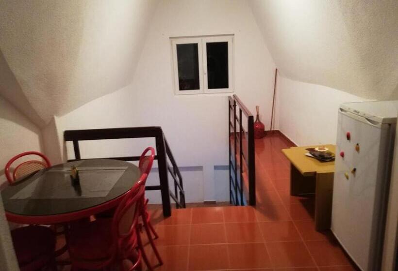 آپارتمان 2 خوابه, Kuća Jeka