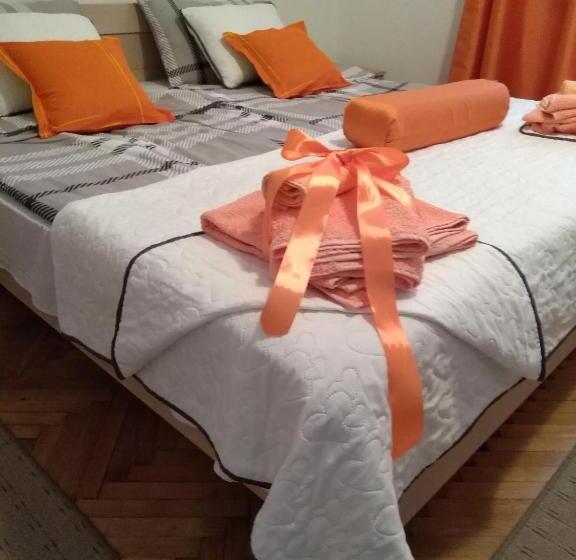 آپارتمان 2 خوابه, Kuća Jeka