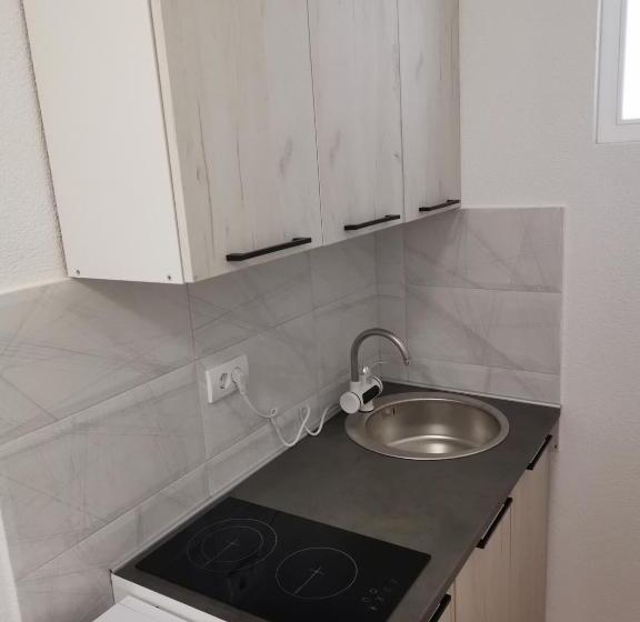 آپارتمان 1 خوابه, Kuća Jeka