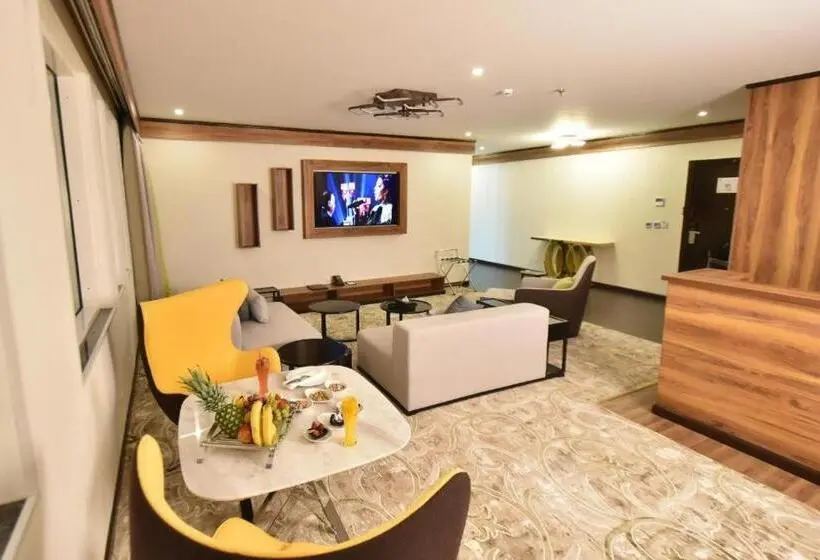 سوئیت رویال, The District Hotel Najran