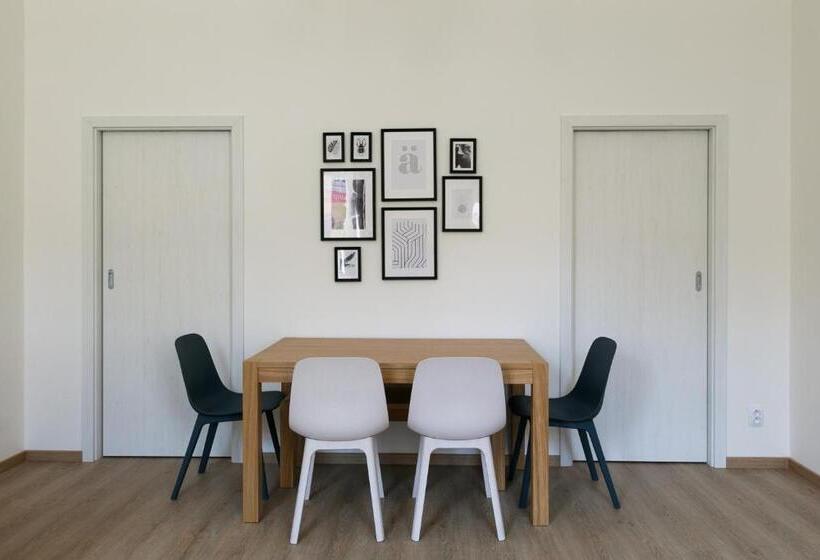 带2个卧室的公寓, Avantgarde Apartments