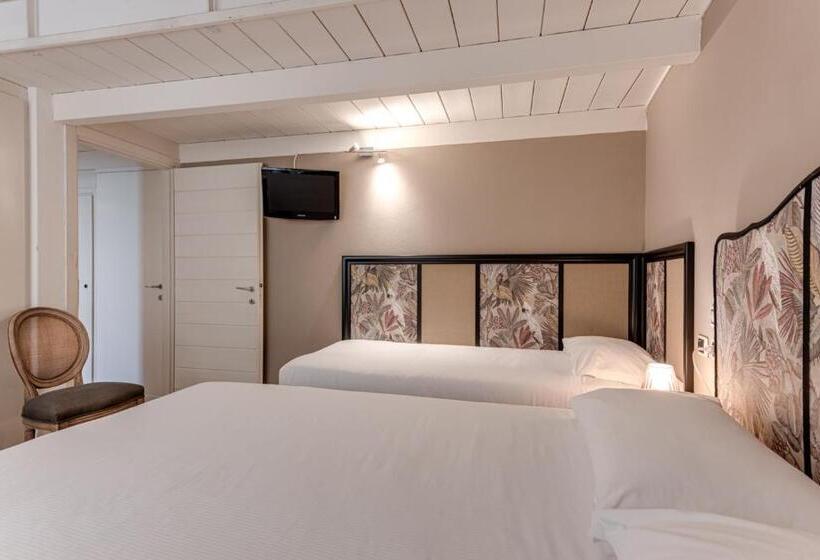 غرفة قياسية ثلاثية, B&b L' Orangerie