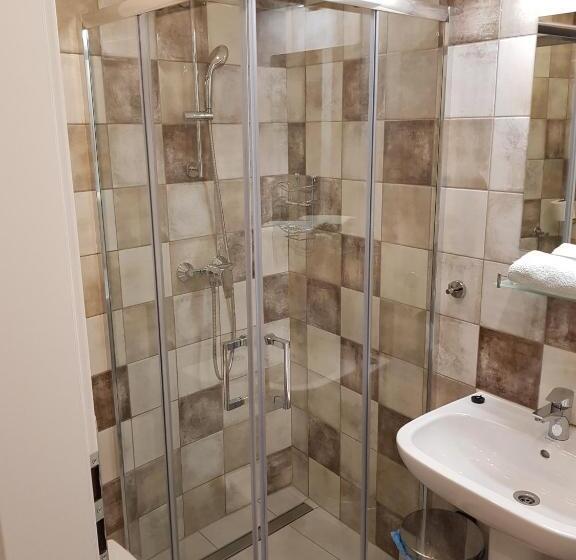 חדר סטנדרט, Erdővarázs Panzió