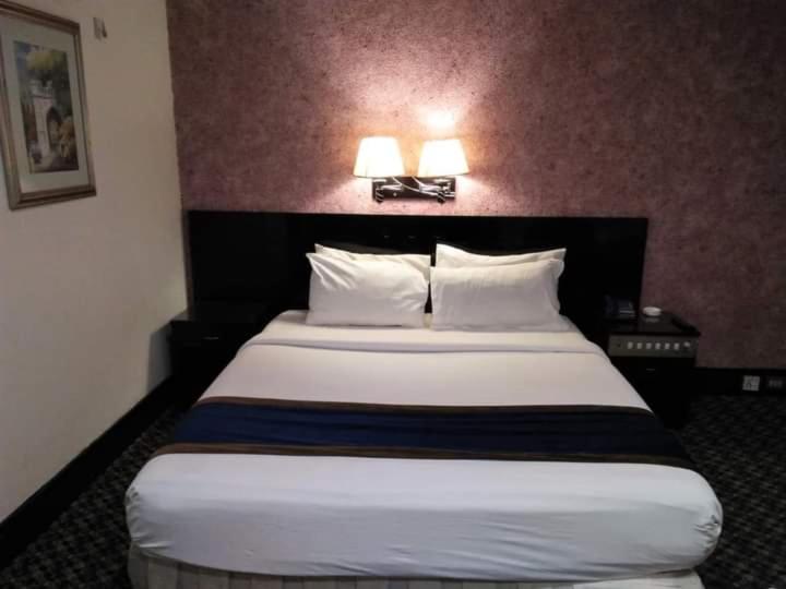 اتاق لوکس با تخت بزرگ, Al Safina