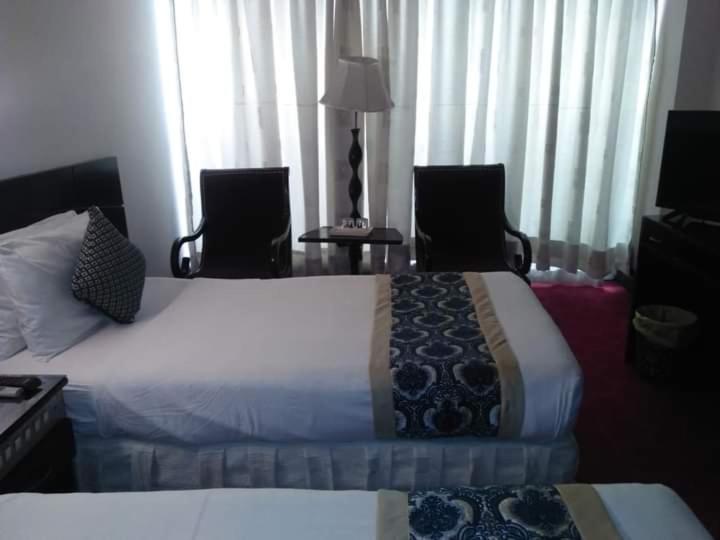 اتاق لوکس با تخت بزرگ, Al Safina