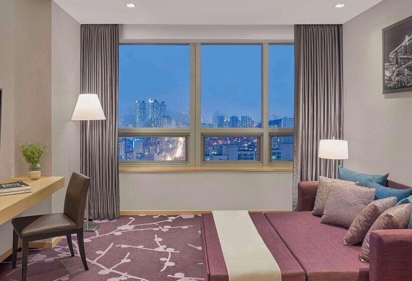 Люкс, Avani Central Busan