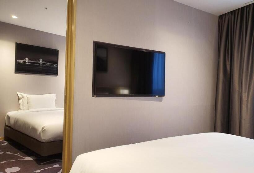 Family Suite, Avani Central Busan