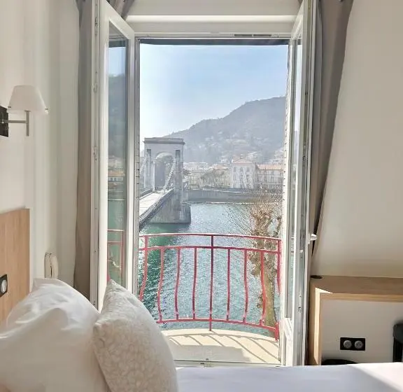 リバービュースタンダードルーム, Hôtel Les Deux Coteaux