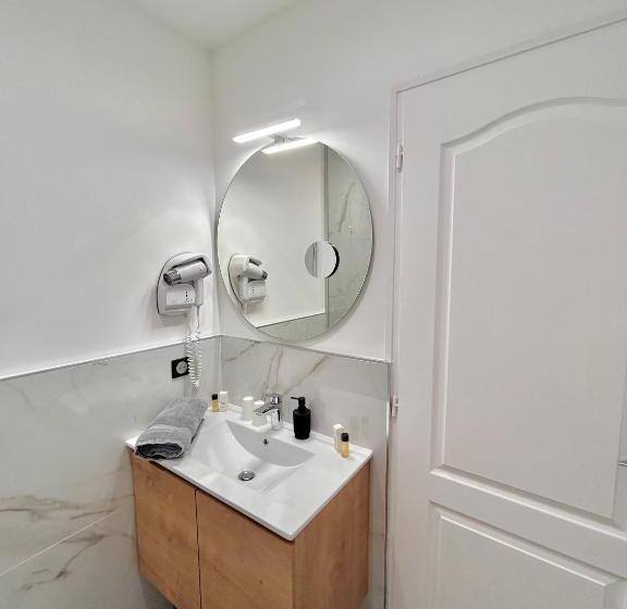 غرفة كمفورت مع بلكونة, Hôtel Les Deux Coteaux