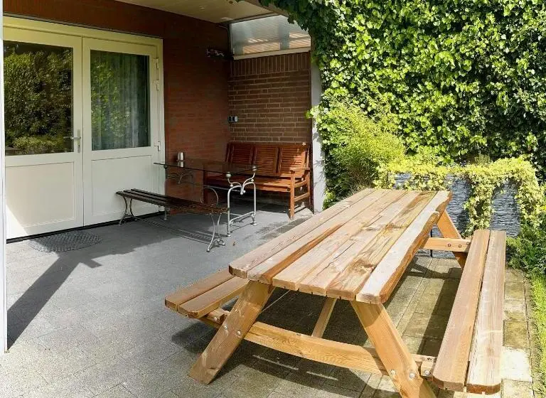 Standard Neljän Hengen Huone, Rooi Bij De Knoptoren B&b