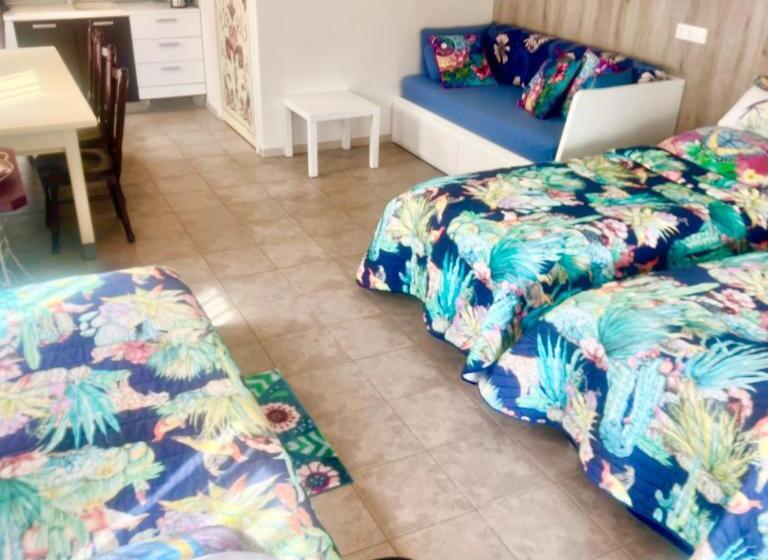 四人标准间, Rooi Bij De Knoptoren B&b