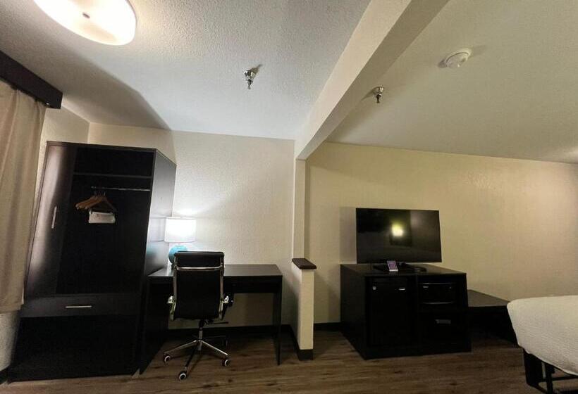 Люкс Кровать Кинг, Sleep Inn & Suites Salina I 135