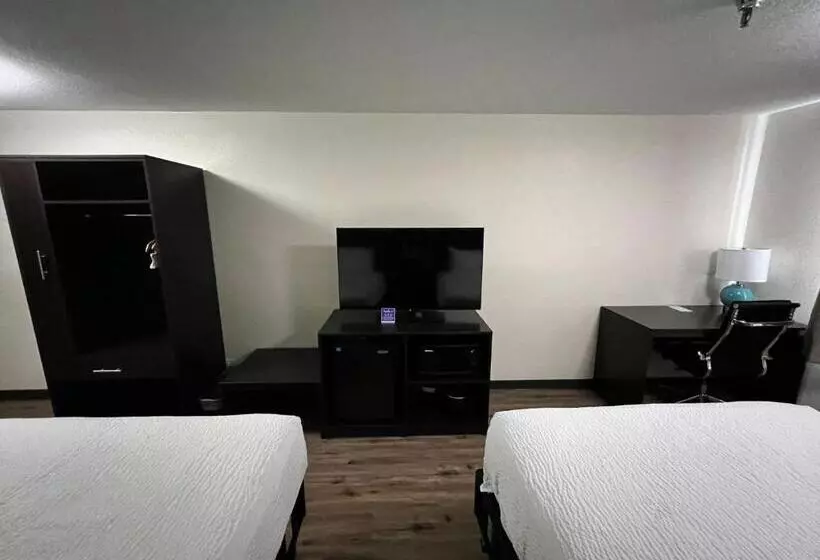 Standard Neljän Hengen Huone, Sleep Inn & Suites Salina I 135
