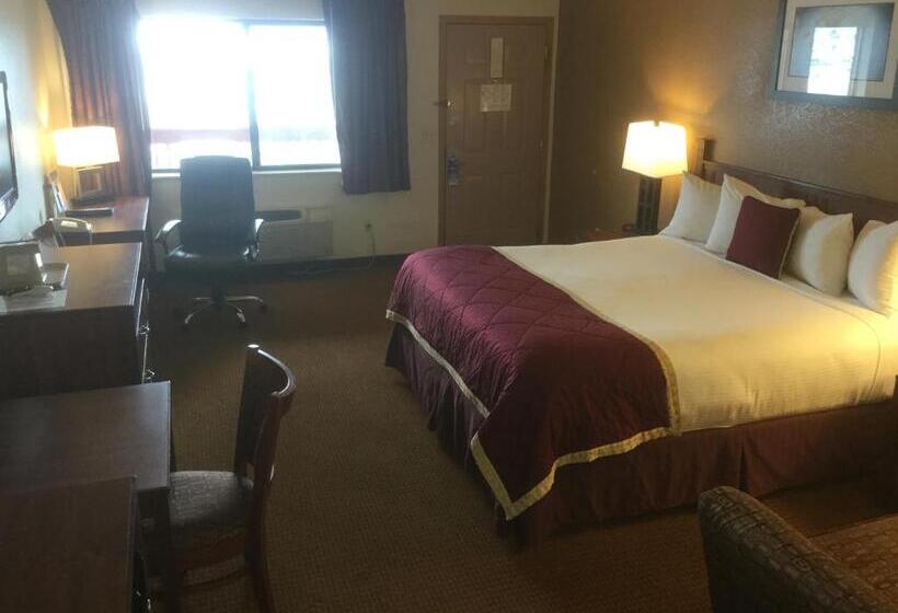 غرفة قياسية سرير كينج لذوى الإحتياجات الخاصة, Baymont By Wyndham Cortez