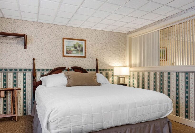 غرفة عائلية, Coachman Inn