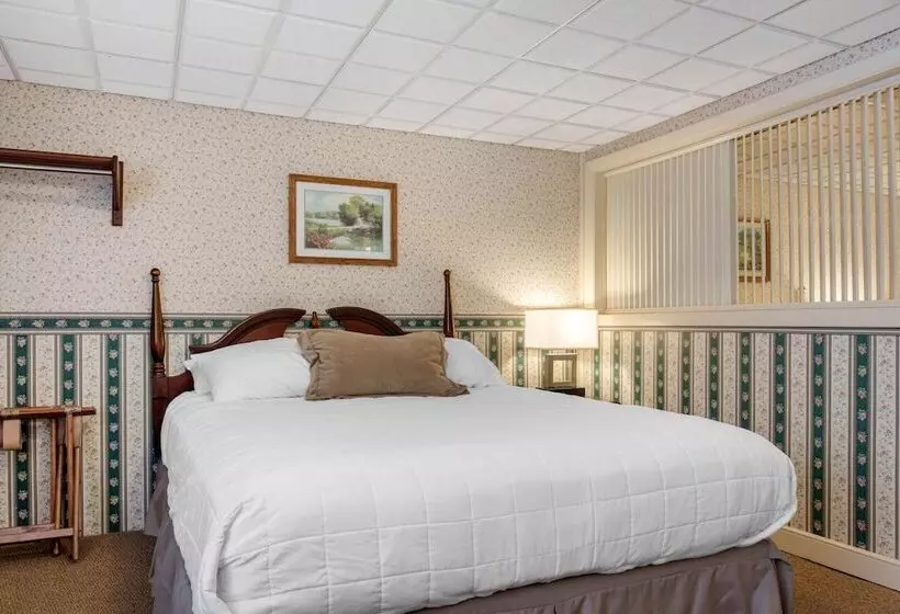 ファミリールーム, Coachman Inn