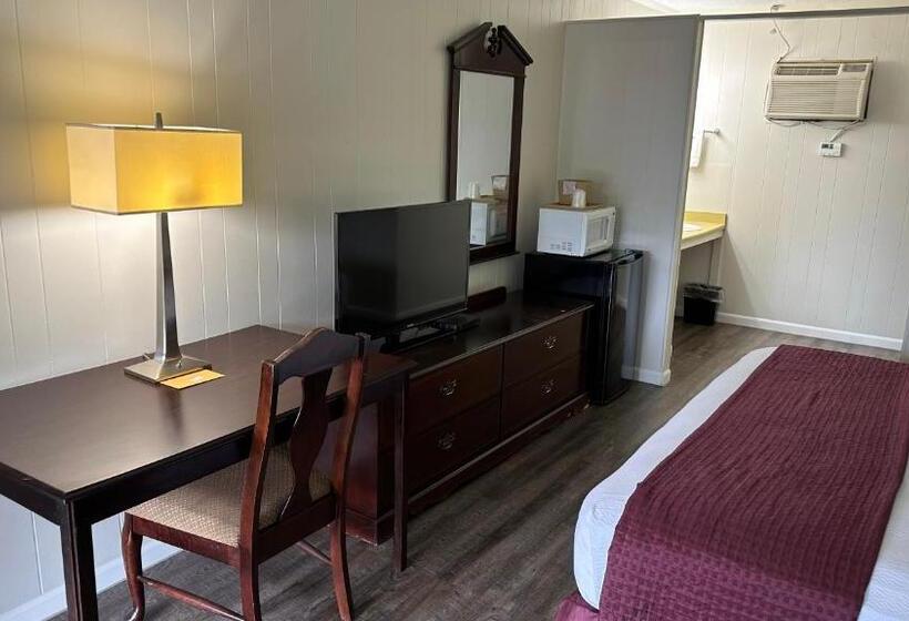 غرفة ديلوكس سرير كينج, Colonial Inn Franklin Under New Management