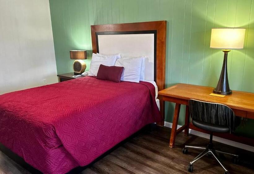 غرفة ديلوكس, Colonial Inn Franklin Under New Management