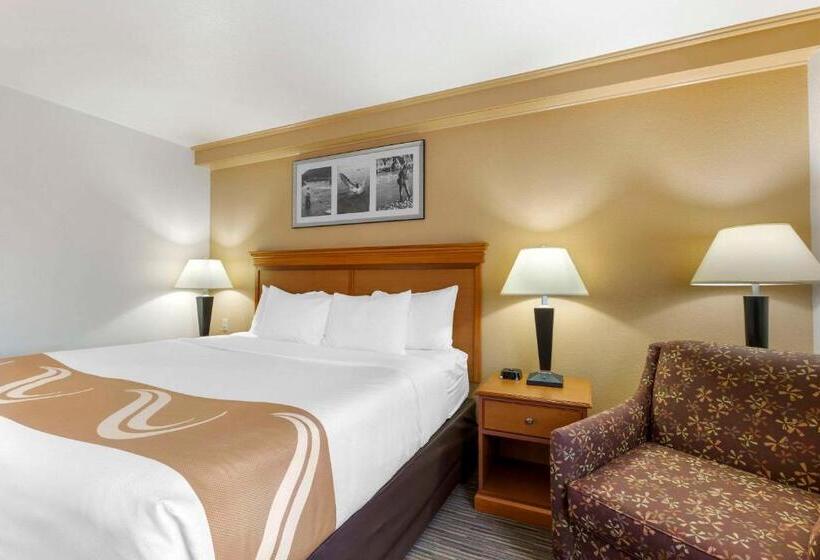 חדר סטנדרט עם מיטת קינג, Quality Inn Hamilton Bitterroot Valley