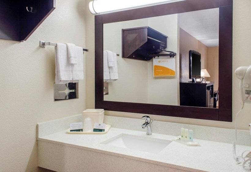 غرفه قياسيه سريرين مزدوجين, Quality Inn