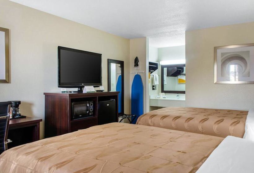 غرفه قياسيه سريرين مزدوجين, Quality Inn