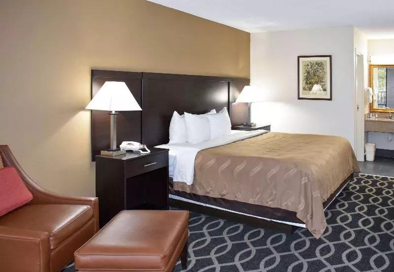 キングサイズベッドのスタンダードルーム, Quality Inn Reidsville Hwy 29