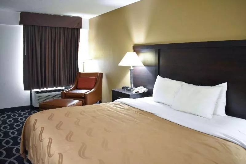 キングサイズベッドのスタンダードルーム, Quality Inn Reidsville Hwy 29