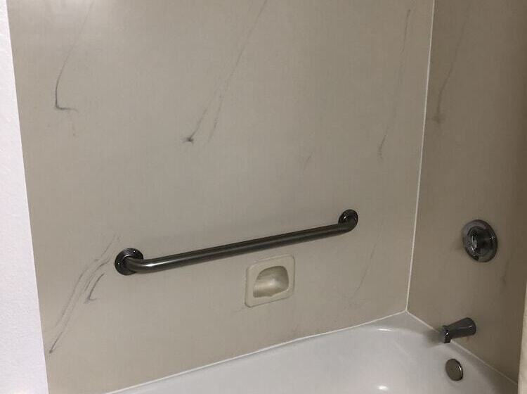 غرفه قياسيه سريرين مزدوجين, Quality Inn Rochester South