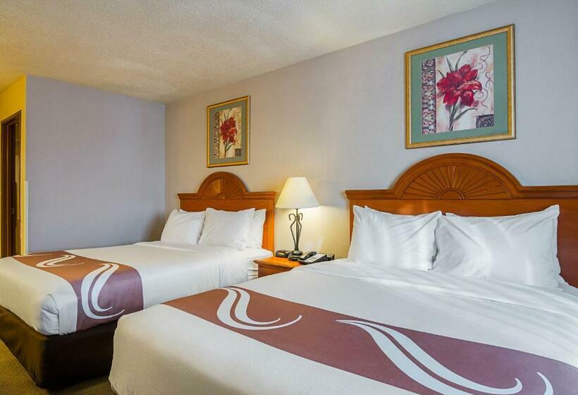غرفه قياسيه سريرين مزدوجين, Quality Inn Sidney I80
